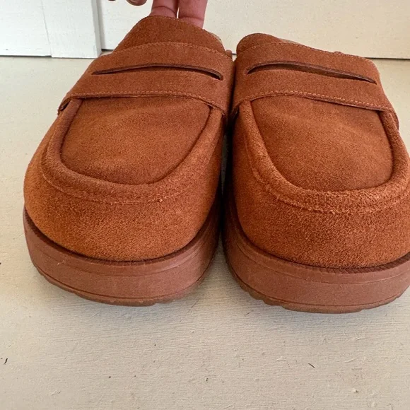 REEF Vista Liana Clogs size 11. Warm brown/cognac color - Picture 5 of 9